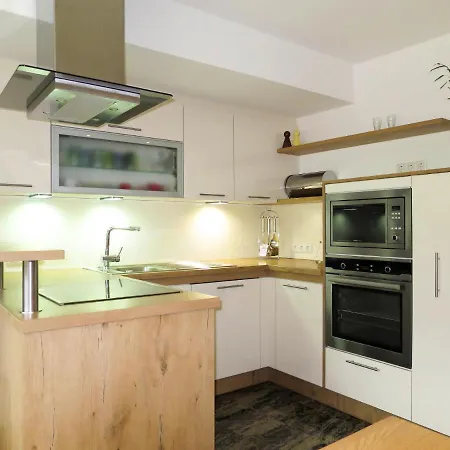 Gitti By Interhome